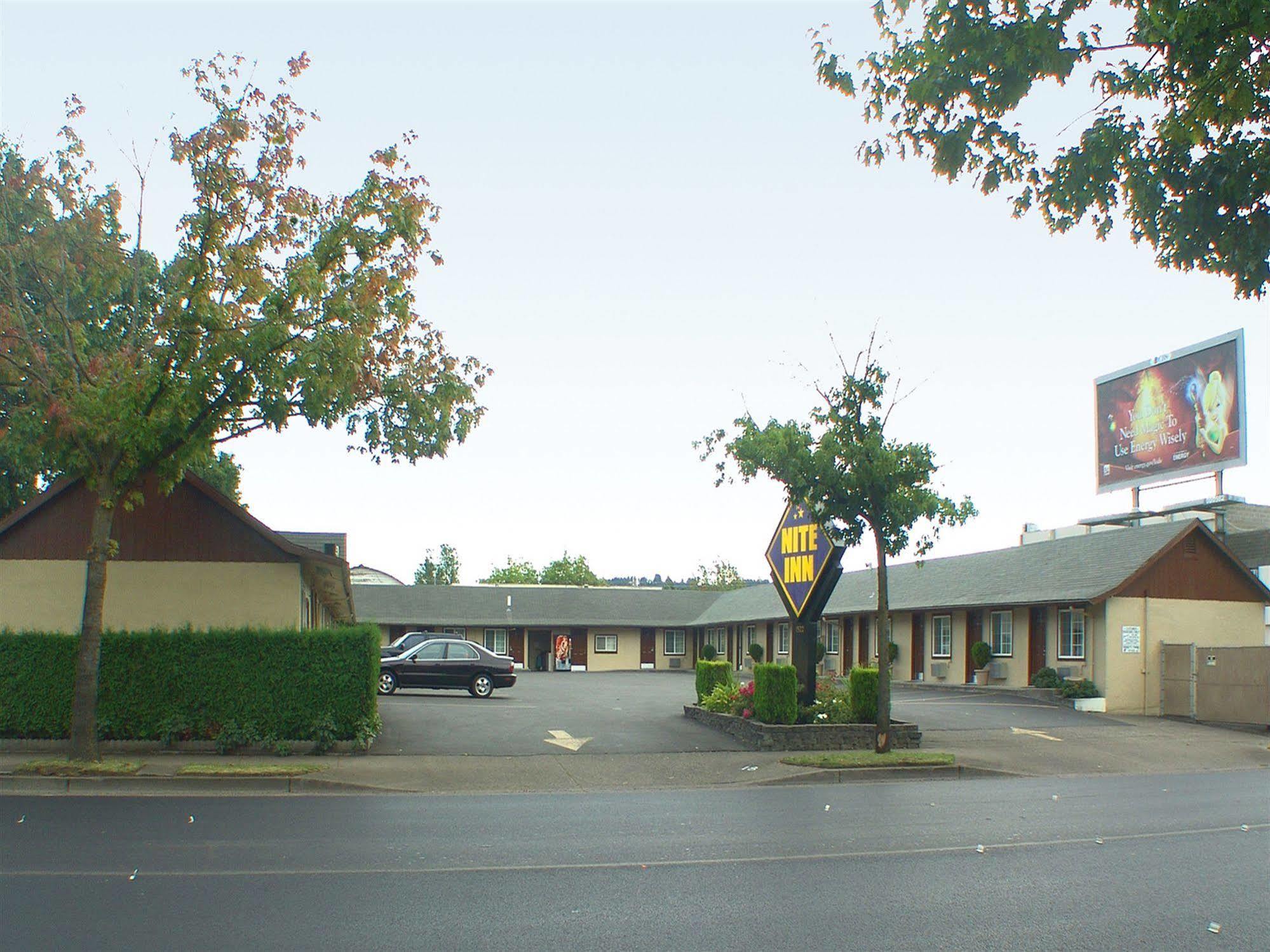 Nite Inn Motel Юджин Экстерьер фото